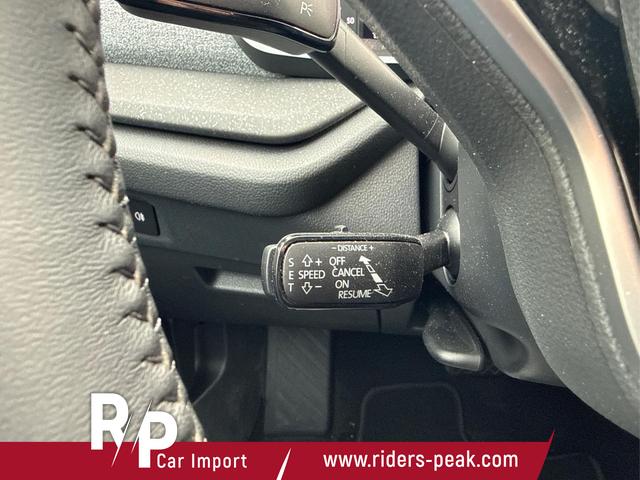 Skoda / Octavia Combi / Schwarz / / / NAVI+MATRIX+KAMERA+ACC+EL. HECKKL+LED+SHZ