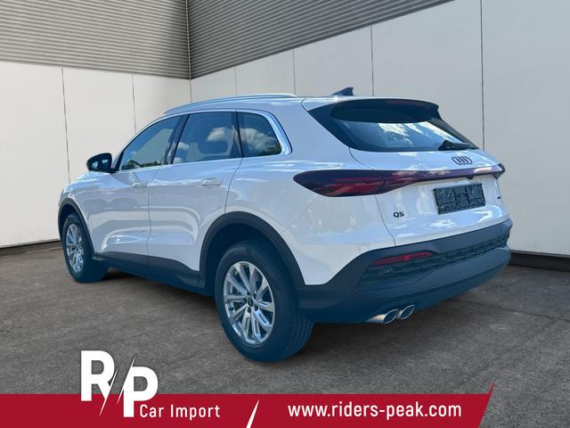 Audi / Q5 / Weiß / / / QUATTRO AHK+NAVI+LED+SHZ+PDC, Beispielbilder, ggf. teilweise mit Sonderausstattung