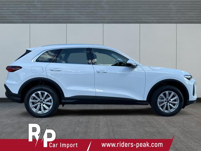 Audi / Q5 / Weiß / / / QUATTRO AHK+NAVI+LED+SHZ+PDC, Beispielbilder, ggf. teilweise mit Sonderausstattung