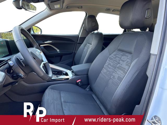 Audi / Q5 / Weiß / / / QUATTRO AHK+NAVI+LED+SHZ+PDC, Beispielbilder, ggf. teilweise mit Sonderausstattung
