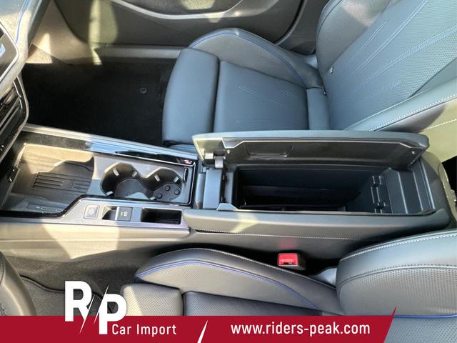 Volkswagen / Passat Variant / Weiß / / / 4WD+SIGNATURE+LEDER+PANO+AHK+DCC+MATRIX