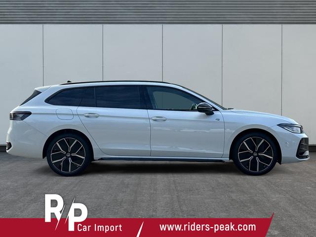 Volkswagen / Passat Variant / Weiß / / / 4WD+SIGNATURE+LEDER+PANO+AHK+DCC+MATRIX