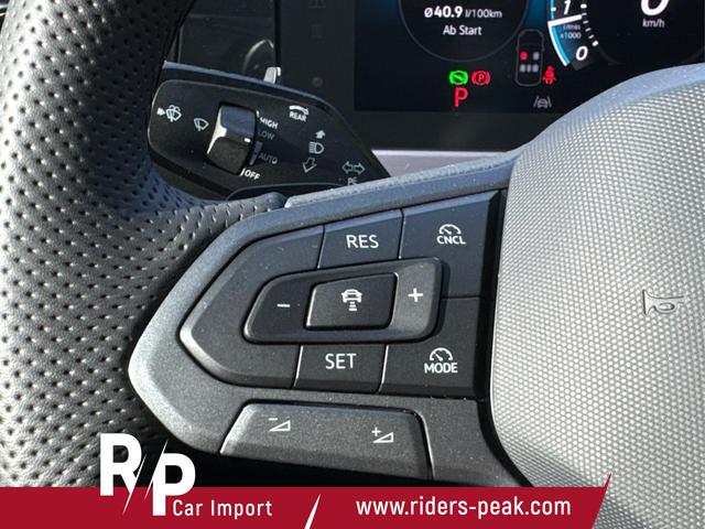 Volkswagen / Passat Variant / Weiß / / / 4WD+SIGNATURE+LEDER+PANO+AHK+DCC+MATRIX