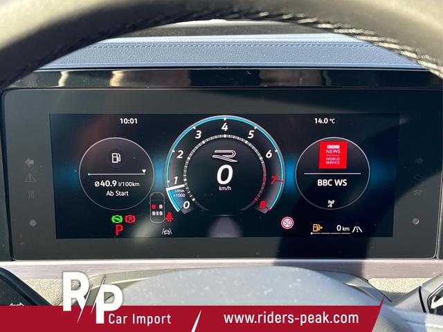 Volkswagen / Passat Variant / Weiß / / / 4WD+SIGNATURE+LEDER+PANO+AHK+DCC+MATRIX