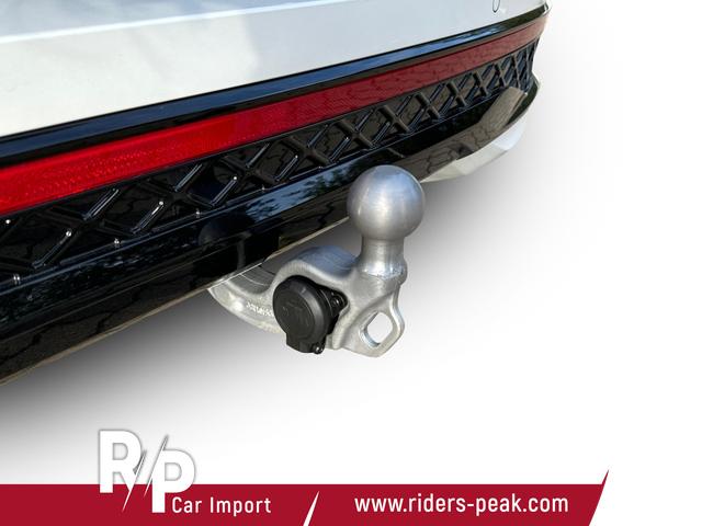 Volkswagen / Passat Variant / Weiß / / / 4WD+SIGNATURE+LEDER+PANO+AHK+DCC+MATRIX