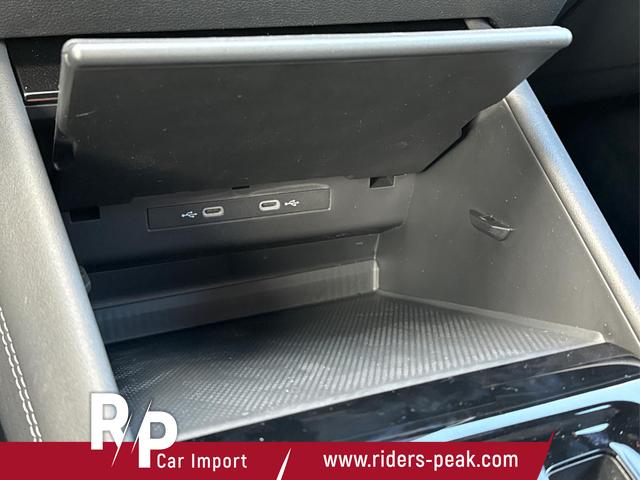 Volkswagen / Tayron / Grau / / / PANO+AHK+EL. HECKKL.+20'' LM+KAMERA+MASSAGE, Beispielbilder, ggf. teilweise mit Sonderausstattung