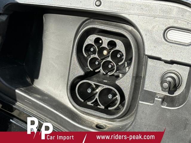 Volkswagen / Tayron / Schwarz / / / PANORMA+LED+AHK+EL. HECKKL.+PDC+20'' LM