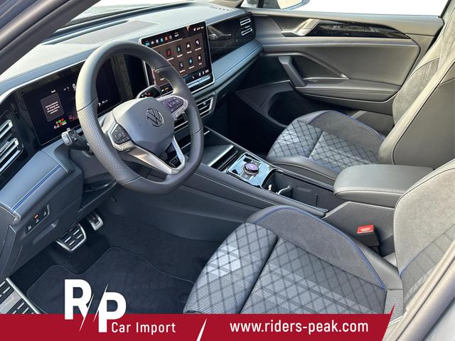 Volkswagen / Tiguan / Grau / / / PANO+HD MATRIX+AHK+NAVI+BLACK STYLE+20 LM+ACC