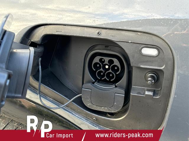Volkswagen / Tiguan / Grau / / / PANO+HD MATRIX+AHK+NAVI+BLACK STYLE+20 LM+ACC