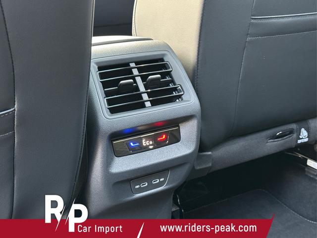Volkswagen / Tiguan / Grau / / / PANO+HD MATRIX+AHK+NAVI+BLACK STYLE+20 LM+ACC