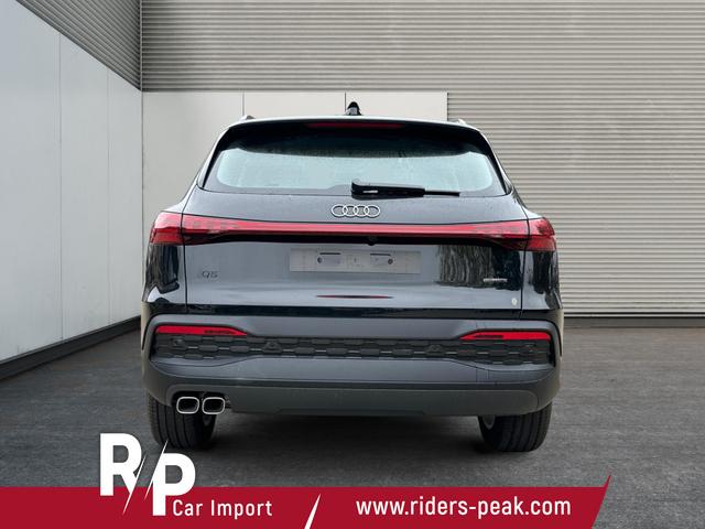 Audi / Q5 / Schwarz / / / QUATTRO+ NAVI+ LED+ SHZ+ PDC