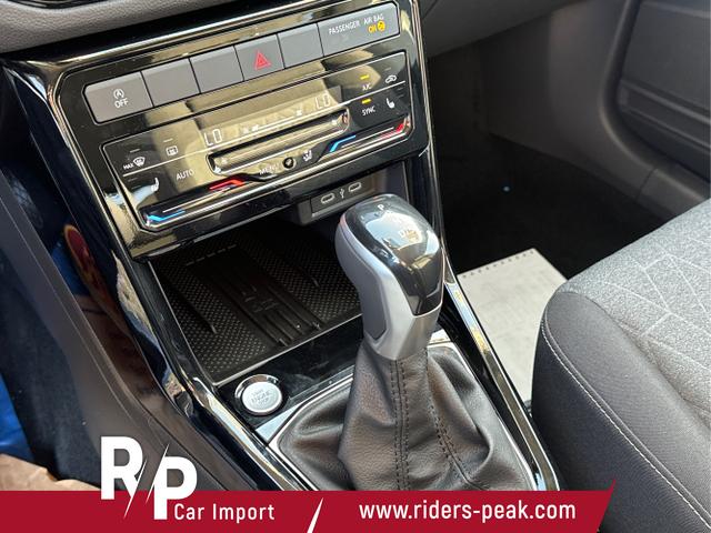 Volkswagen / T-Cross / Schwarz / / / KAMERA+IQ-LIGHT+SUNSET+PDC+SHZ+17 LM