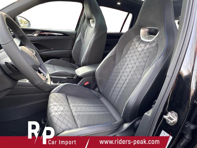 Volkswagen / Tiguan / Schwarz / / / 4x4 AHK+PANO+STANDHZG+20 ALU+eHK