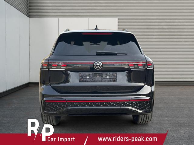 Volkswagen / Tiguan / Schwarz / / / 4x4 AHK+PANO+STANDHZG+20 ALU+eHK