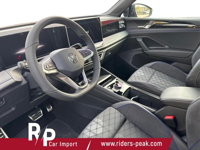 Volkswagen / Tiguan / Schwarz / / / 4x4 AHK+PANO+STANDHZG+20 ALU+eHK