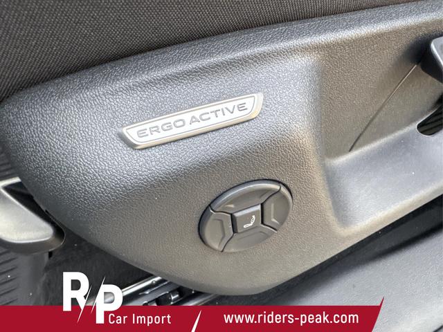 Volkswagen / Tiguan / Schwarz / / / 4x4 AHK+PANO+STANDHZG+20 ALU+eHK