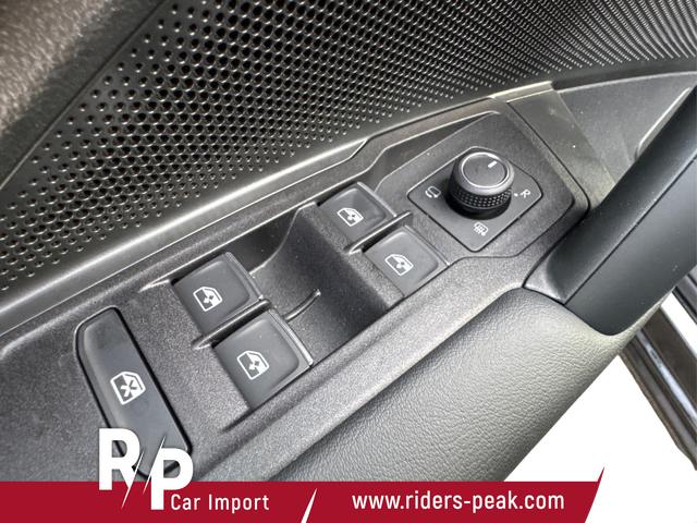 Volkswagen / Tiguan / Schwarz / / / 4x4 AHK+PANO+STANDHZG+20 ALU+eHK