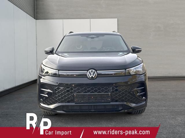 Volkswagen / Tiguan / Schwarz / / / 4x4 AHK+PANO+STANDHZG+20 ALU+eHK