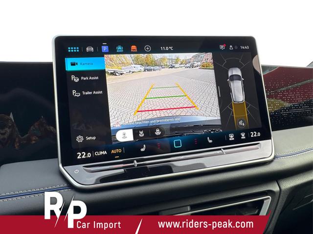 Volkswagen / Tiguan / Schwarz / / / 4x4 AHK+PANO+STANDHZG+20 ALU+eHK