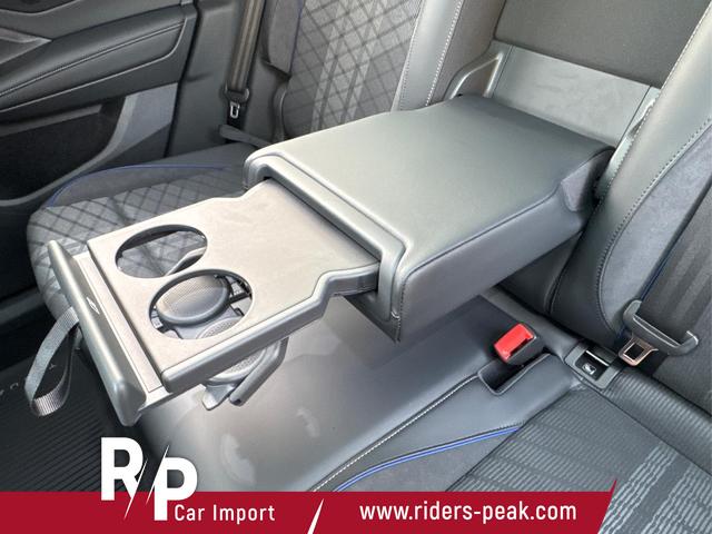 Volkswagen / Tiguan / Schwarz / / / 4x4 AHK+PANO+STANDHZG+20 ALU+eHK