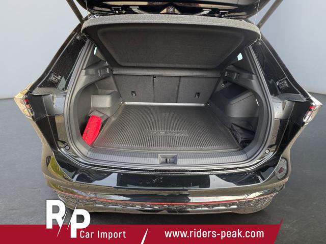 Volkswagen / Tiguan / Schwarz / / / 4x4 AHK+PANO+STANDHZG+20 ALU+eHK