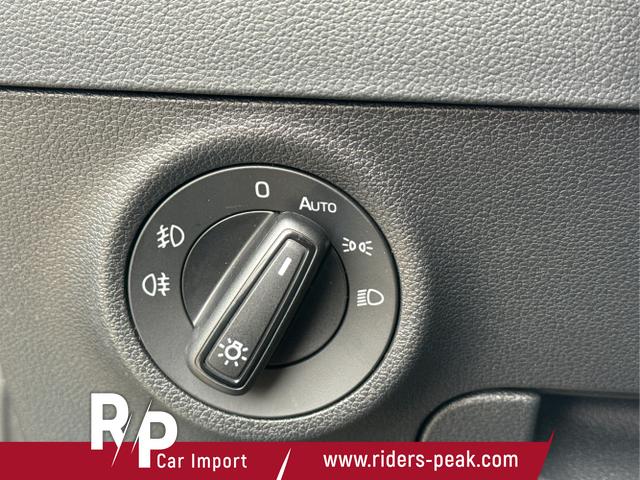 Skoda / Karoq / Schwarz / / / AHK+KAMERA+EL. HECKKL.+SHZ+ACC+KESSY+18''ALU