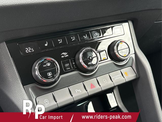 Skoda / Karoq / Schwarz / / / AHK+KAMERA+EL. HECKKL.+SHZ+ACC+KESSY+18''ALU