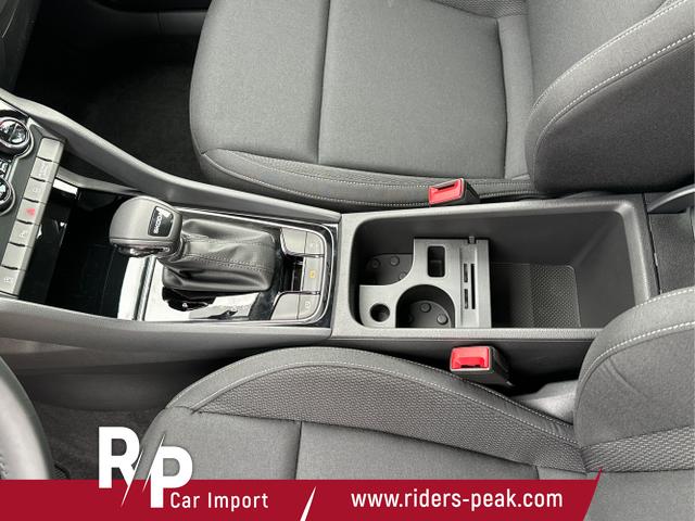 Skoda / Karoq / Schwarz / / / AHK+KAMERA+EL. HECKKL.+SHZ+ACC+KESSY+18''ALU