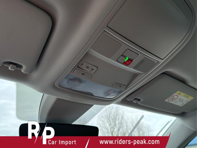 Skoda / Karoq / Schwarz / / / AHK+KAMERA+EL. HECKKL.+SHZ+ACC+KESSY+18''ALU