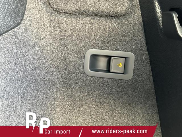 Skoda / Karoq / Schwarz / / / AHK+el.HECKKLAPPE+KAMERA+PDC+KESSY+ACC