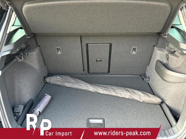 Skoda / Karoq / Schwarz / / / AHK+el.HECKKLAPPE+KAMERA+PDC+KESSY+ACC