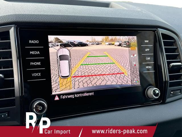 Skoda / Karoq / Schwarz / / / AHK+el.HECKKLAPPE+KAMERA+PDC+KESSY+ACC