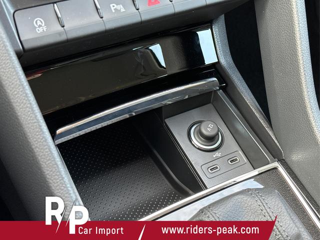 Skoda / Karoq / Schwarz / / / AHK+el.HECKKLAPPE+KAMERA+PDC+KESSY+ACC