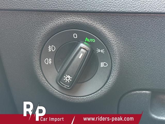 Skoda / Karoq / Schwarz / / / AHK+el.HECKKLAPPE+KAMERA+PDC+KESSY+ACC