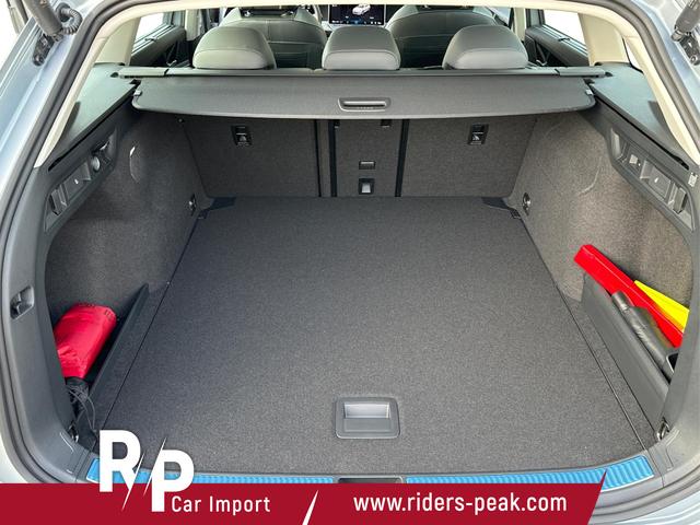 Volkswagen / Passat Variant / Silber / / / DSG+AHK+PANO+NAVI+ACC+KAMERA+LED+MASSAGE