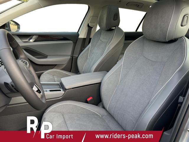 Volkswagen / Passat Variant / Silber / / / DSG+AHK+PANO+NAVI+ACC+KAMERA+LED+MASSAGE