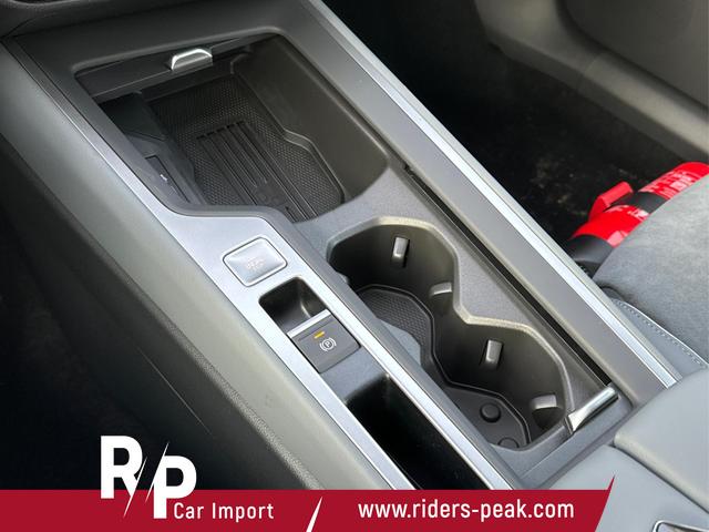 Volkswagen / Passat Variant / Silber / / / DSG+AHK+PANO+NAVI+ACC+KAMERA+LED+MASSAGE