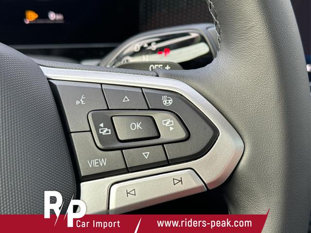 Volkswagen / Passat Variant / Silber / / / DSG+AHK+PANO+NAVI+ACC+KAMERA+LED+MASSAGE