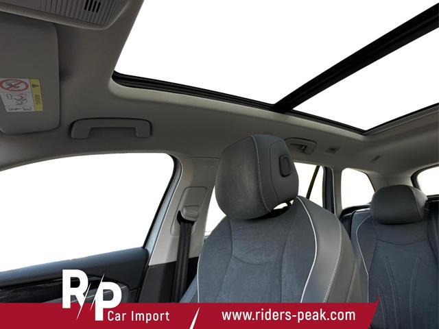 Volkswagen / Passat Variant / Silber / / / DSG+AHK+PANO+NAVI+ACC+KAMERA+LED+MASSAGE