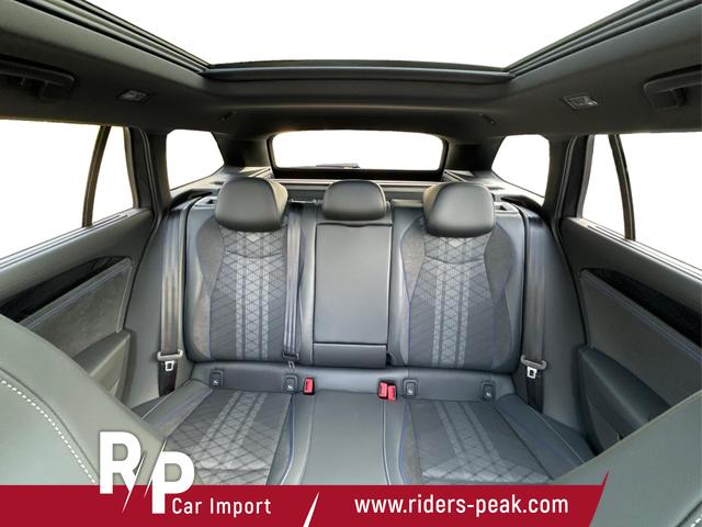 Volkswagen / Passat Variant / Grau / / / AHK+PANO+NAVI+Head-UP+Matrix-LED+ACC