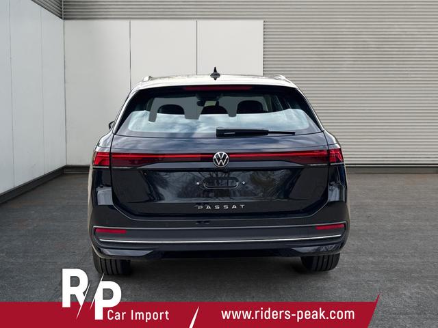 Volkswagen / Passat Variant / Schwarz / / / DSG+AHK+MASSAGE+NAVI+ACC+KAMERA+LED+17 ALU
