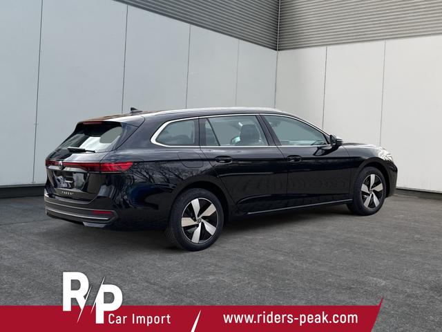 Volkswagen / Passat Variant / Schwarz / / / DSG+AHK+MASSAGE+NAVI+ACC+KAMERA+LED+17 ALU