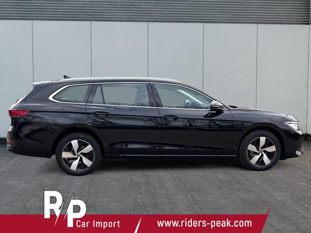 Volkswagen / Passat Variant / Schwarz / / / DSG+AHK+MASSAGE+NAVI+ACC+KAMERA+LED+17 ALU