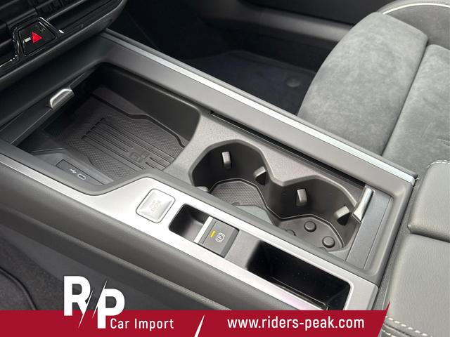 Volkswagen / Passat Variant / Schwarz / / / DSG+AHK+MASSAGE+NAVI+ACC+KAMERA+LED+17 ALU