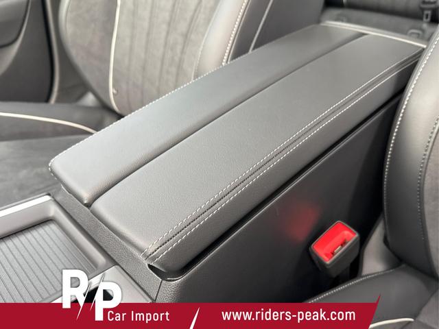 Volkswagen / Passat Variant / Schwarz / / / DSG+AHK+MASSAGE+NAVI+ACC+KAMERA+LED+17 ALU