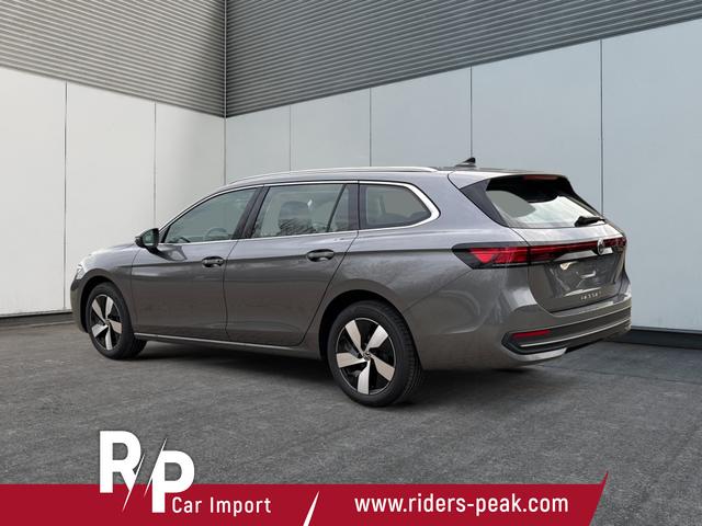 Volkswagen / Passat Variant / Grau / / / DSG+AHK+MASSAGE+NAVI+ACC+KAMERA+LED+17 ALU