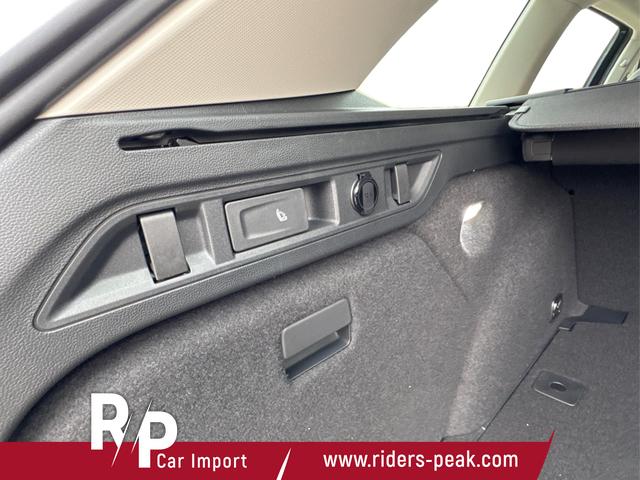 Volkswagen / Passat Variant / Grau / / / DSG+AHK+MASSAGE+NAVI+ACC+KAMERA+LED+17 ALU