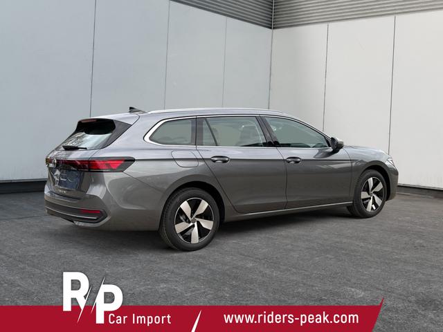 Volkswagen / Passat Variant / Grau / / / DSG+AHK+MASSAGE+NAVI+ACC+KAMERA+LED+17 ALU