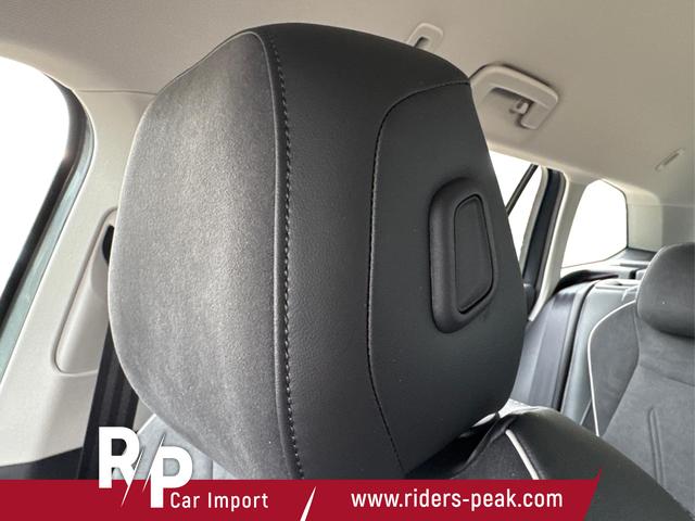 Volkswagen / Passat Variant / Grau / / / DSG+AHK+MASSAGE+NAVI+ACC+KAMERA+LED+17 ALU