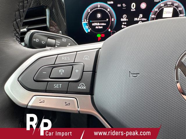 Volkswagen / Passat Variant / Grau / / / DSG+AHK+MASSAGE+NAVI+ACC+KAMERA+LED+17 ALU